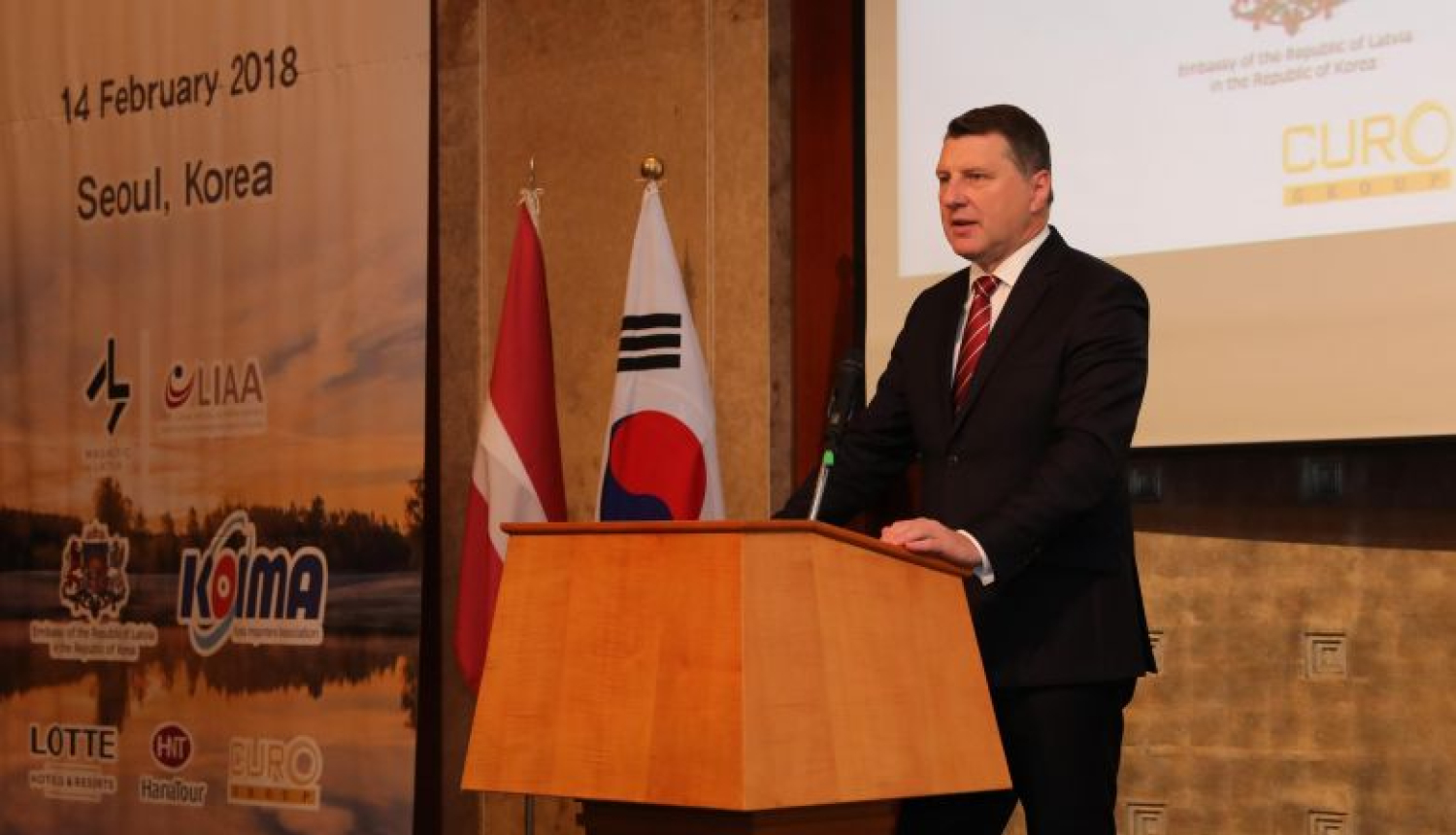 Valsts prezidents Seulā atklāj pirmo Latvijas – Dienvidkorejas biznesa forumu