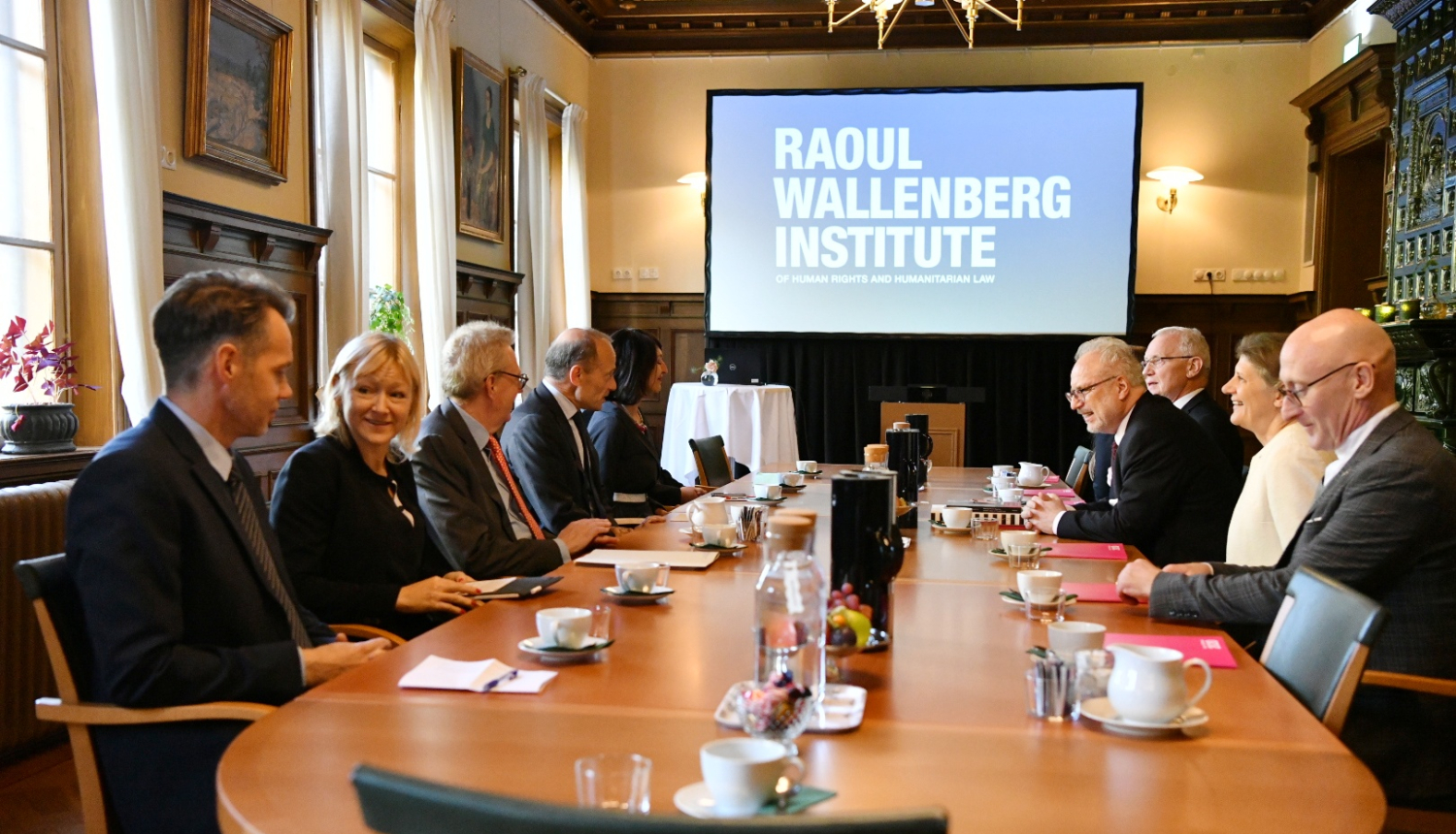 Valsts prezidents Egils Levits tiekas ar Raūla Vallenberga institūta pārstāvjiem