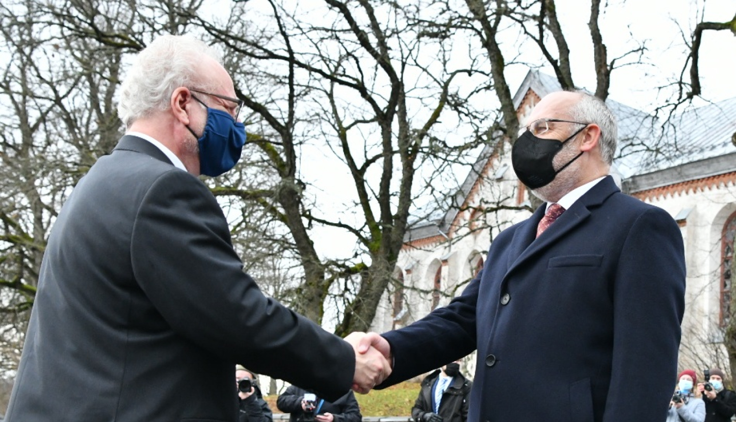 Egils Levits un Alars Kariss sarokojas