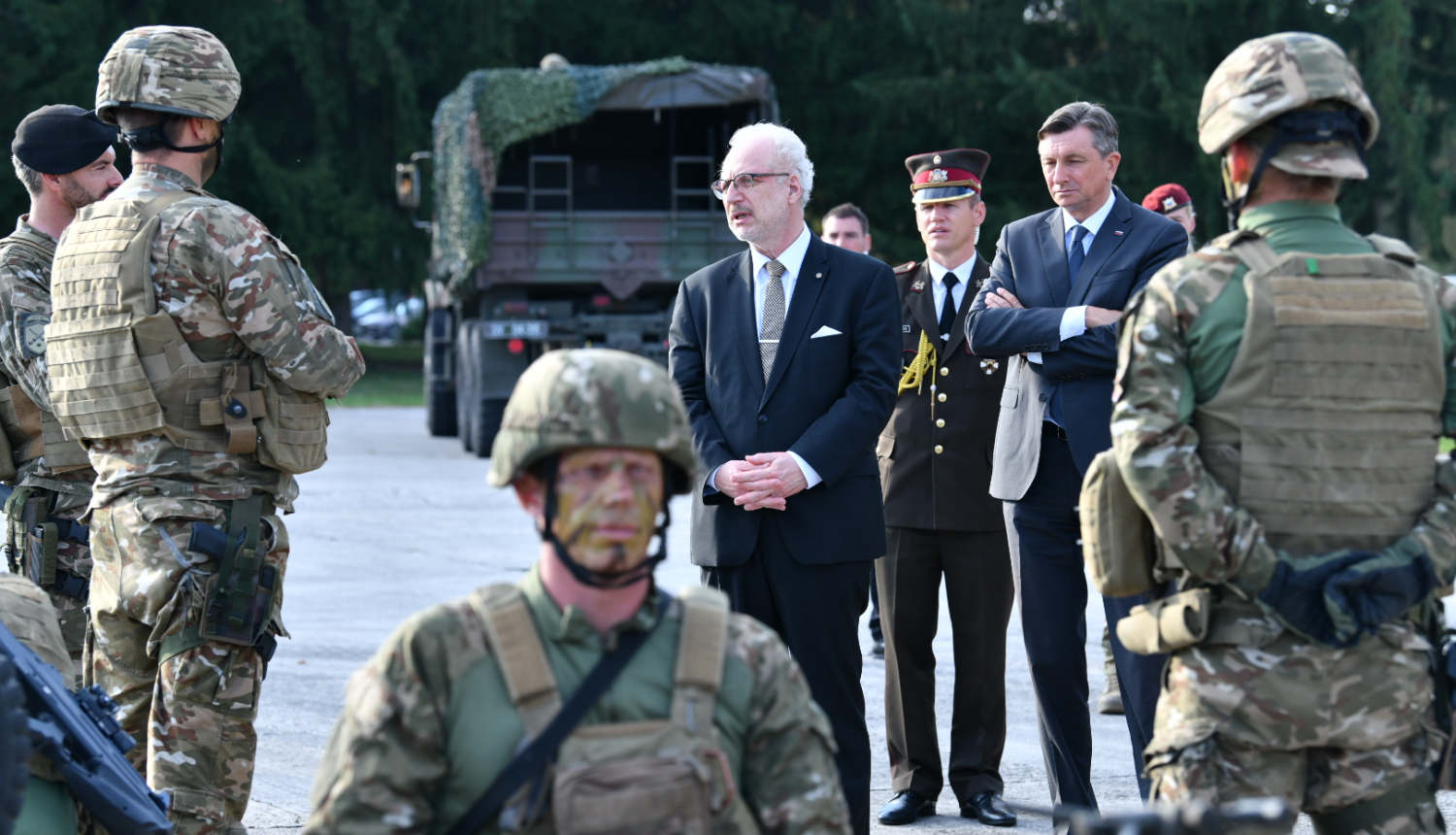 Valsts prezidents Egils Levits Slovēnijas 10 eFP bāzē ar Slovēnijas prezidentu Borutu Pāhoru