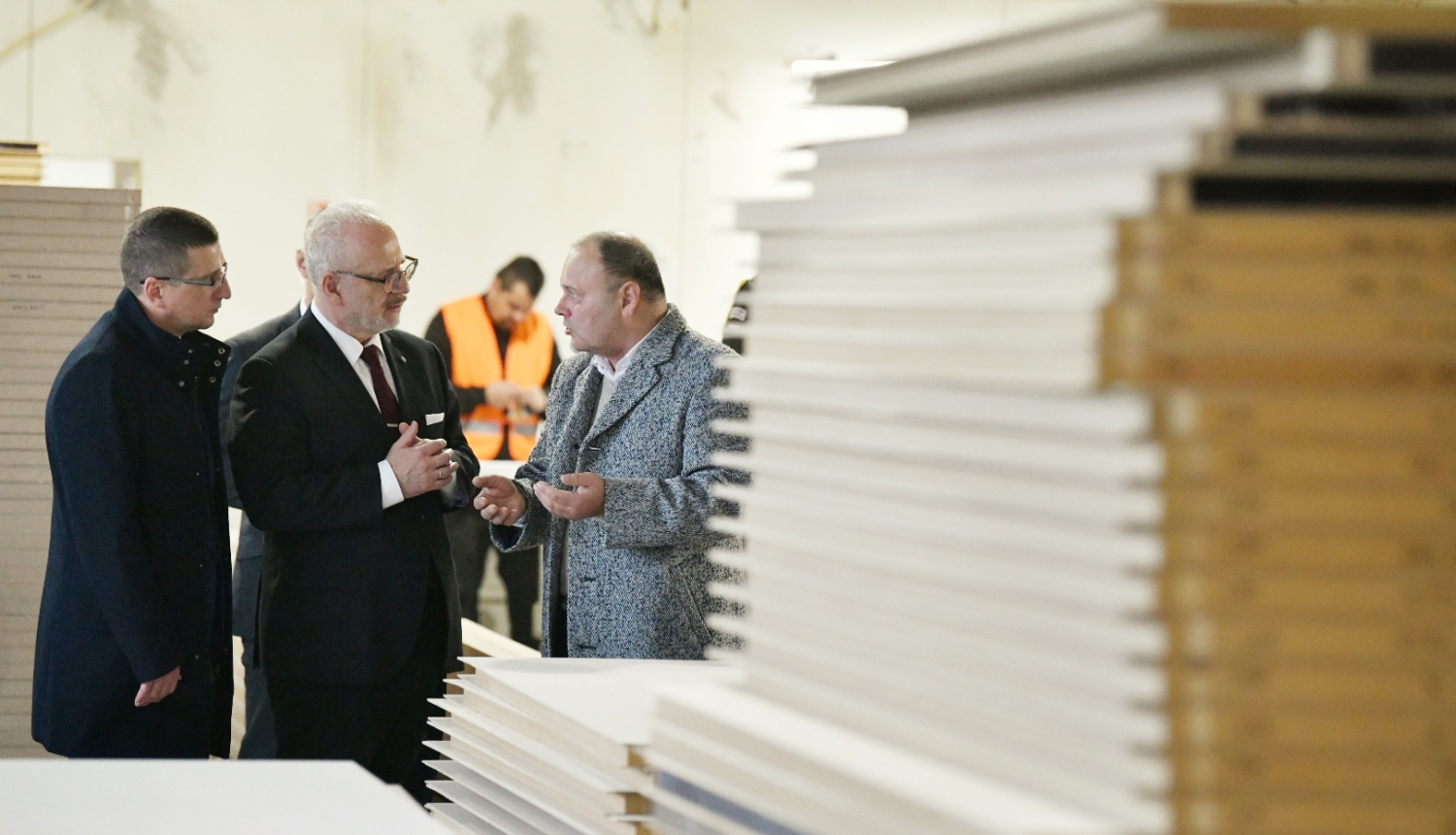 Egils Levits "Brodoor" uzņēmumā sarunājas ar vadību