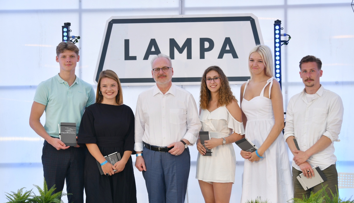 Valsts prezidents Egils Levits apmeklē sarunu festivālu LAMPA un piedalās sarunā ar jauniešiem “Kā atdzīvināt vārdus?”