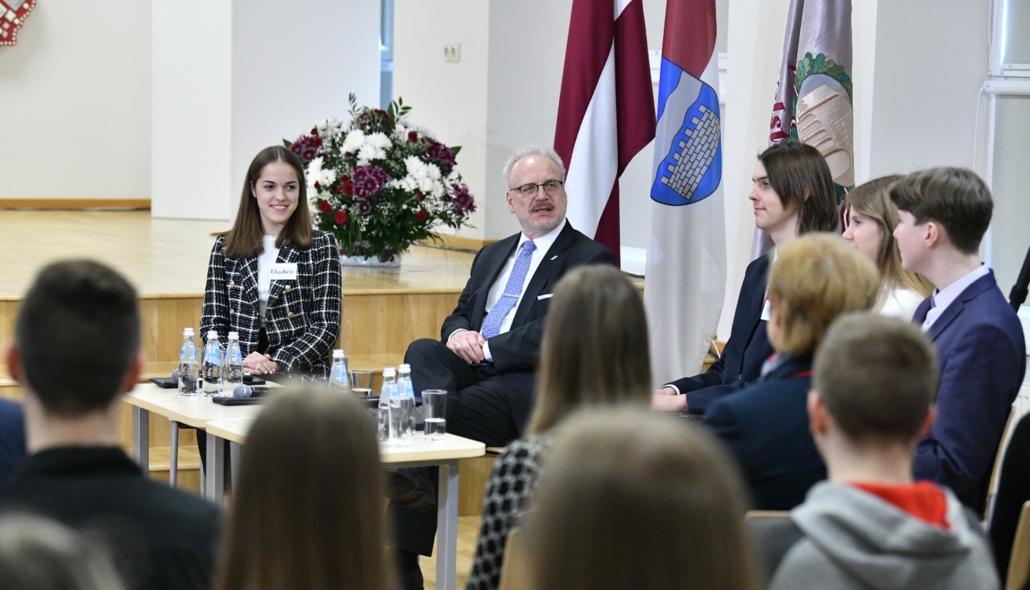 diskusija dalībnieki