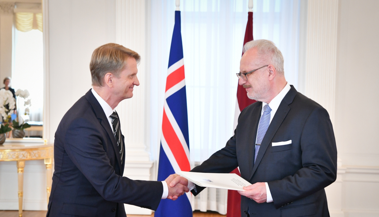 18.08.2022. Valsts prezidents Egils Levits svinīgā ceremonijā akreditē Islandes ārkārtējo un pilnvaroto vēstnieku Latvijā Haraldu Aspelundu (Mr Harald Aspelund).