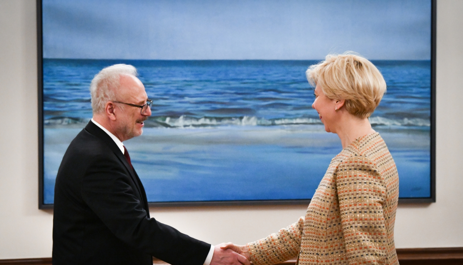 13.01.2023. Valsts prezidents Egils Levits tiekas ar izglītības un zinātnes ministri Andu Čakšu. Foto autors: Ilmārs Znotiņš, Valsts prezidenta kanceleja.