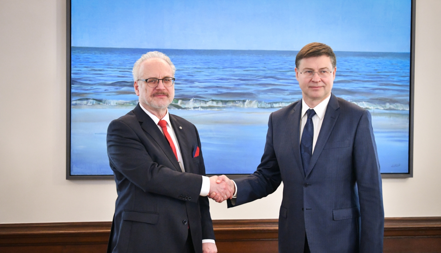 Egils Levits sarokojas ar Valdi Dombrovski