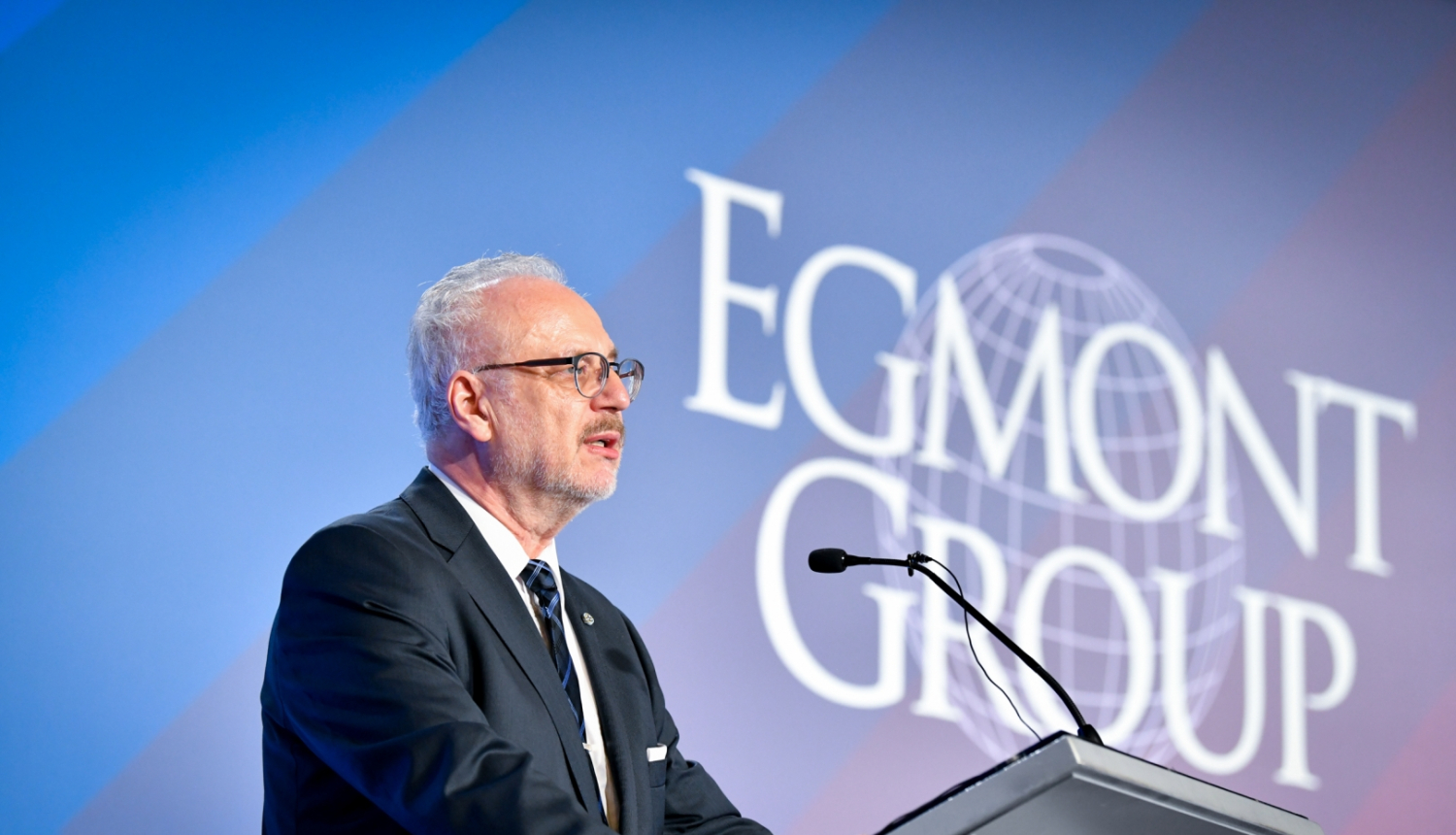 Valsts prezidents Egils Levits piedalās un uzrunā klātesošos  28. Egmont grupas plenārsēdē “New Ways to Drive FIU Effectiveness in a Risk-Based Environment” 2022. gada 14. jūlijā