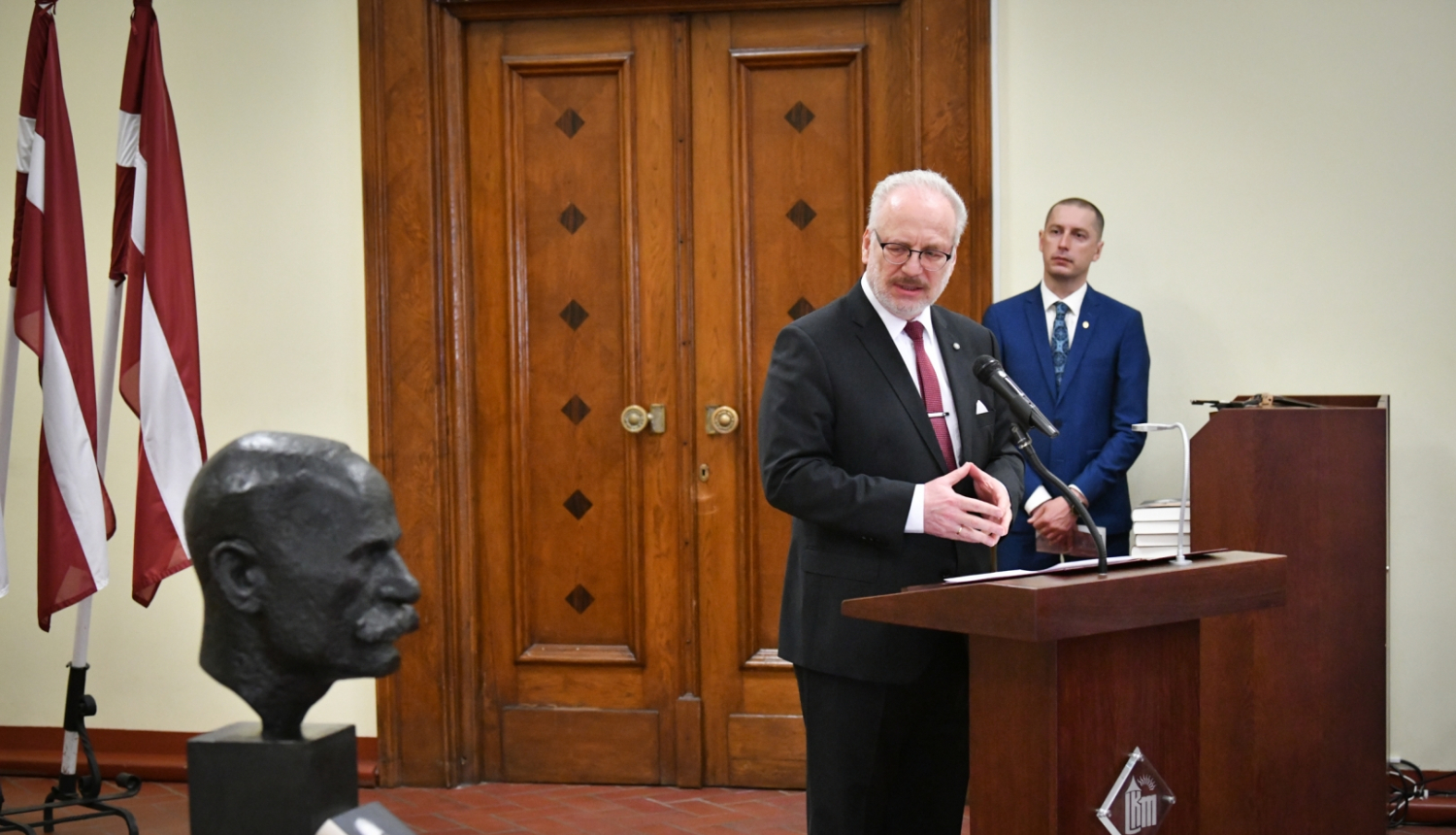 Valsts prezidents Egils Levits piedalās grāmatas “Ģenerālis Kārlis Goppers un 140 viņa laikabiedru stāsti ap septiņiem ugunskuriem” atvēršanā.