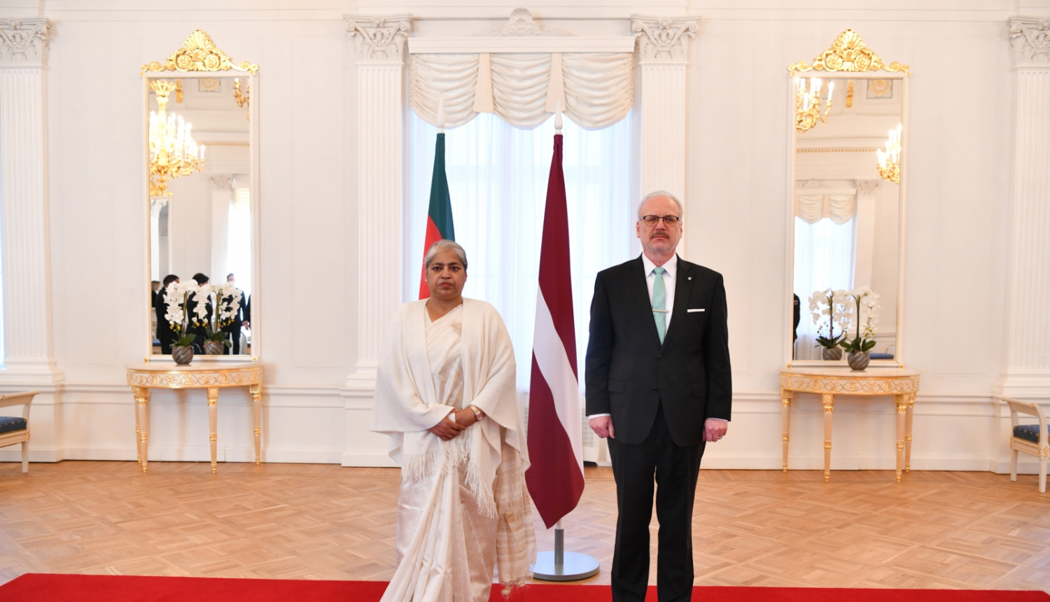 Sultana Laila Hosaina un Egils Levits