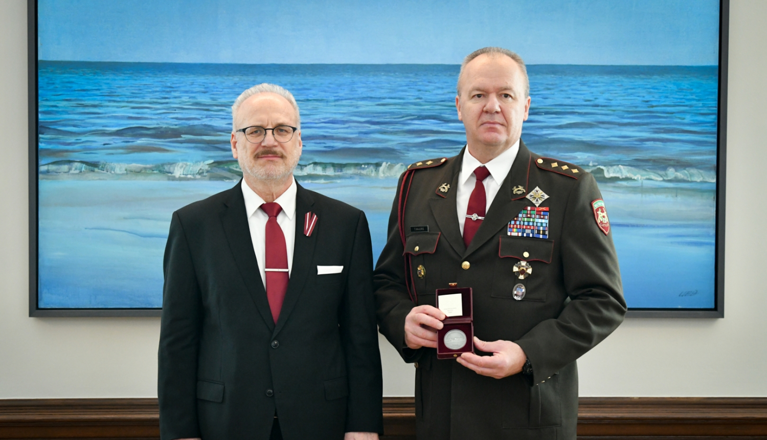12.11.2022. Par nozīmīgu ieguldījumu Latvijas drošībā un aizsardzībā pulkvedis Tālis Majors saņem Valsts prezidenta medaļu