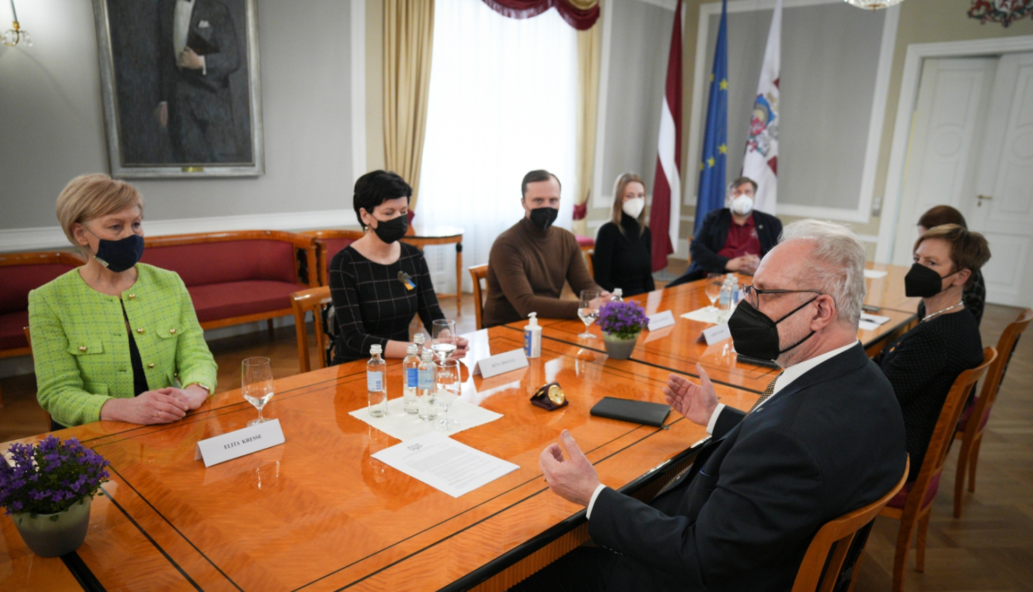 Egils Levits tiekas ar nevalstisko organizāciju pārstāvjiem