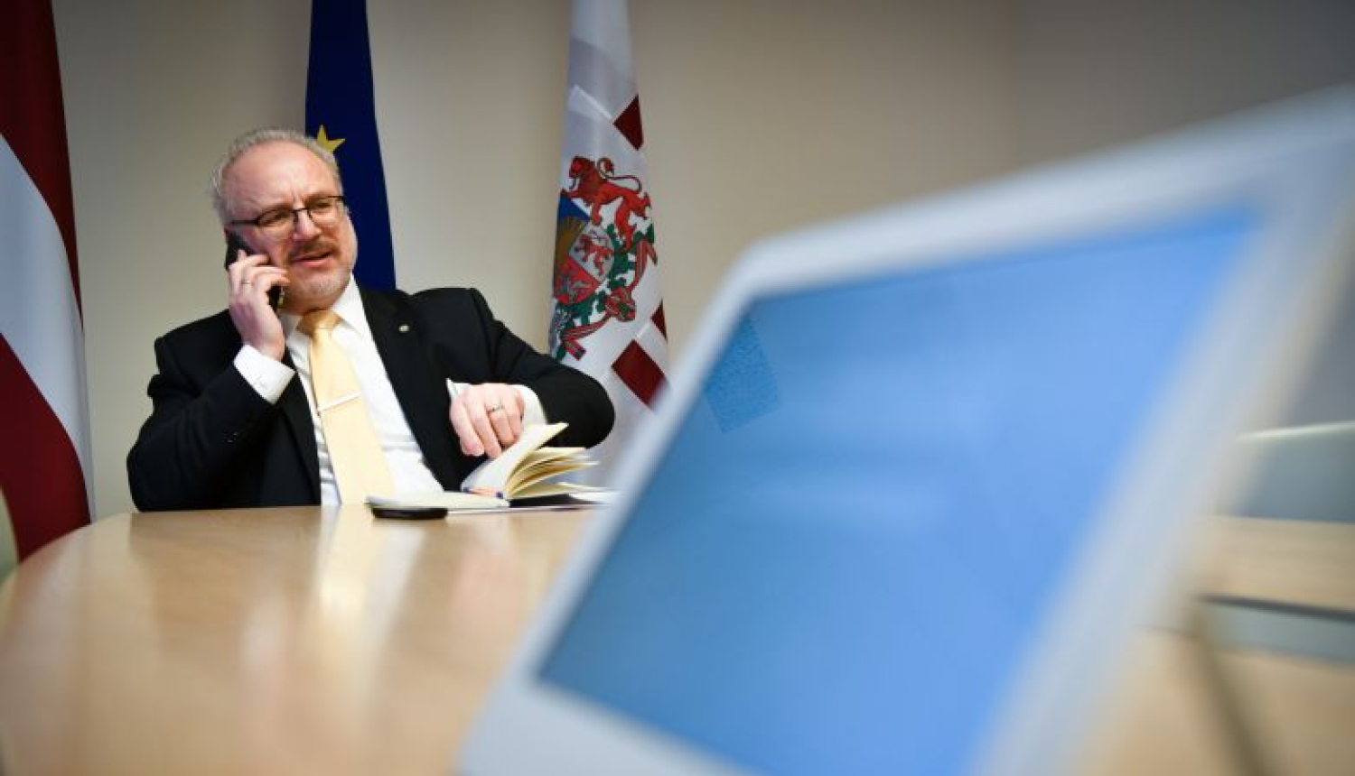 Valsts prezidents ar Izraēlas prezidentu pārrunā abu valstu zinātnieku darbu pie vīrusa COVID-19 izpētes