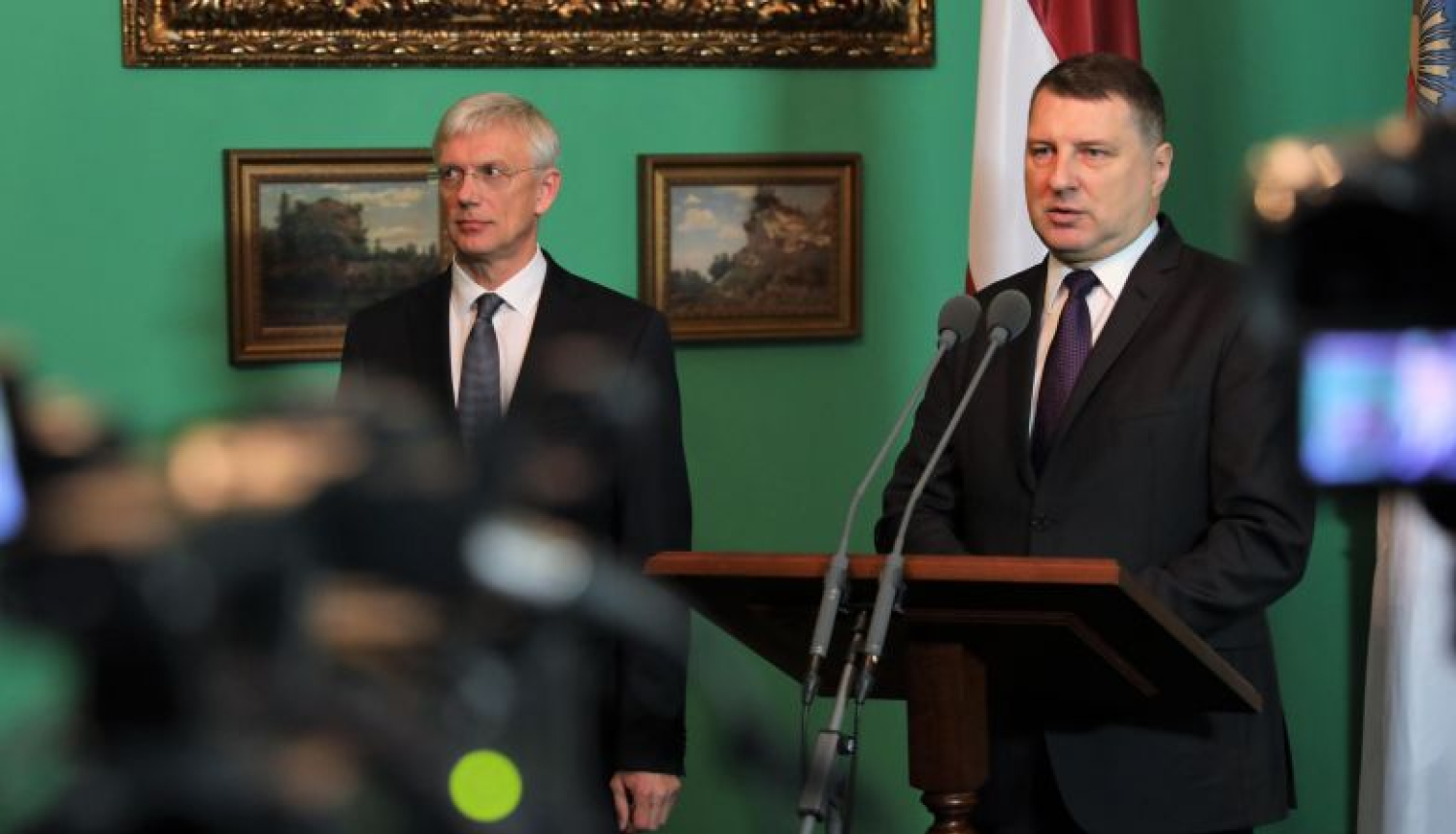 Valsts prezidents Raimonds Vējonis aicina Krišjāni Kariņu sastādīt valdību