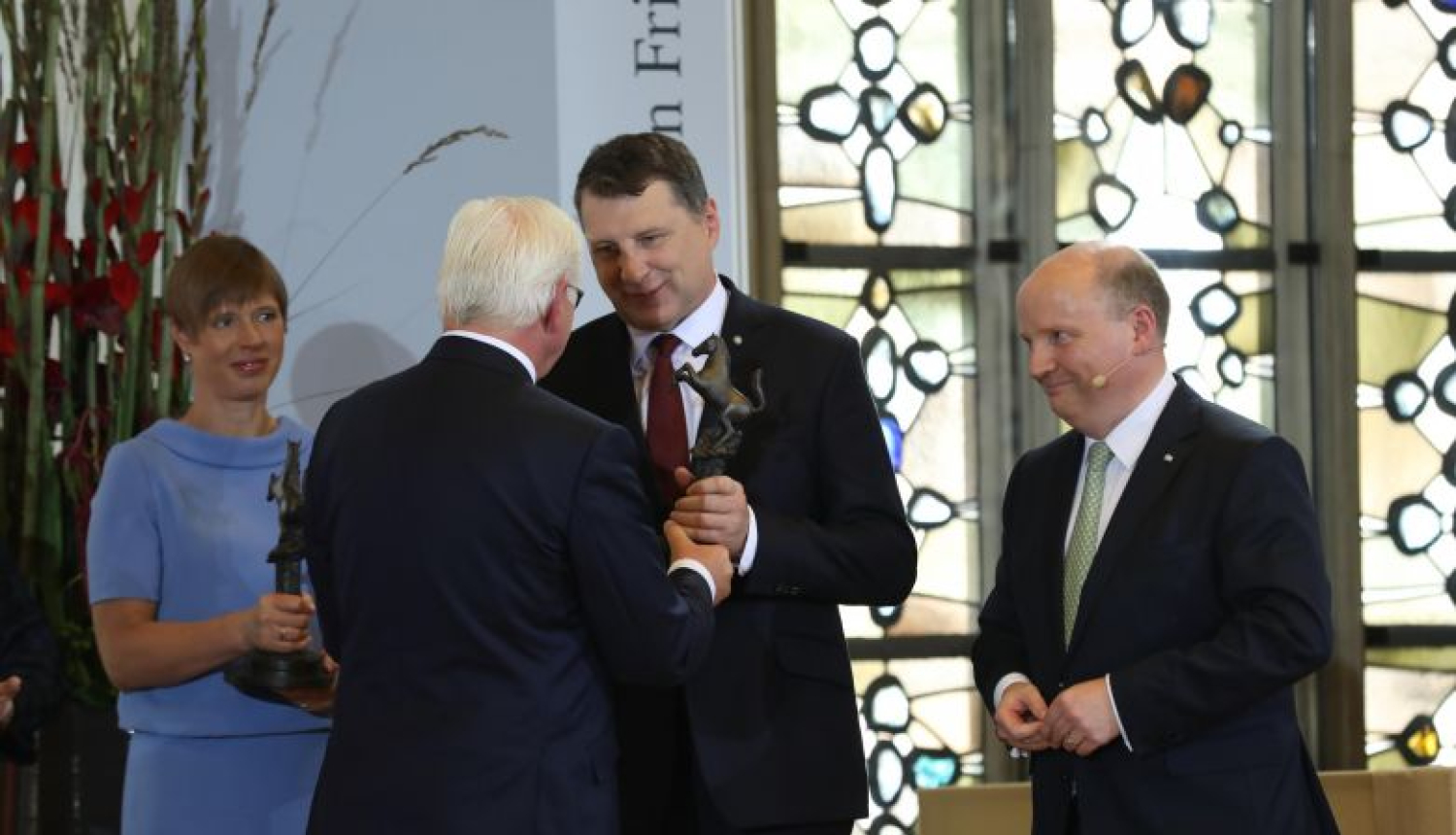 Latvija saņem starptautisko Vestfālenes miera balvu