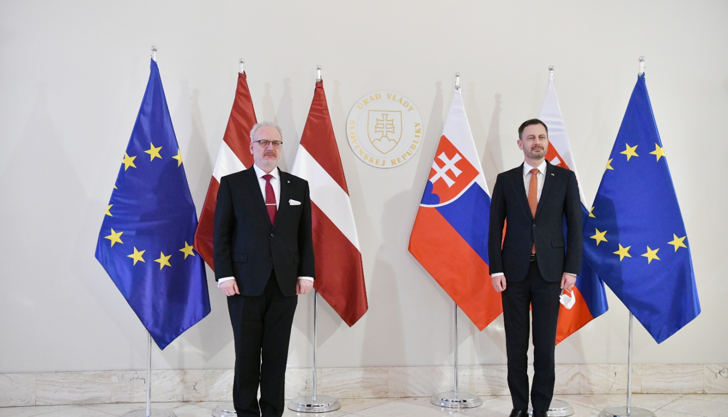 Tiksanas ar Eduardu Hegeru, Slovākijas premjerministru.