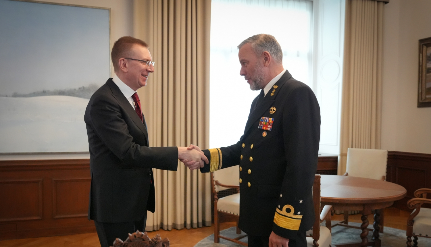 27.03.2024. Valsts prezidenta Edgara Rinkēviča tikšanās ar NATO Militārās komitejas priekšsēdētāju admirāli Robu Baueru (Mr Rob Bauer)