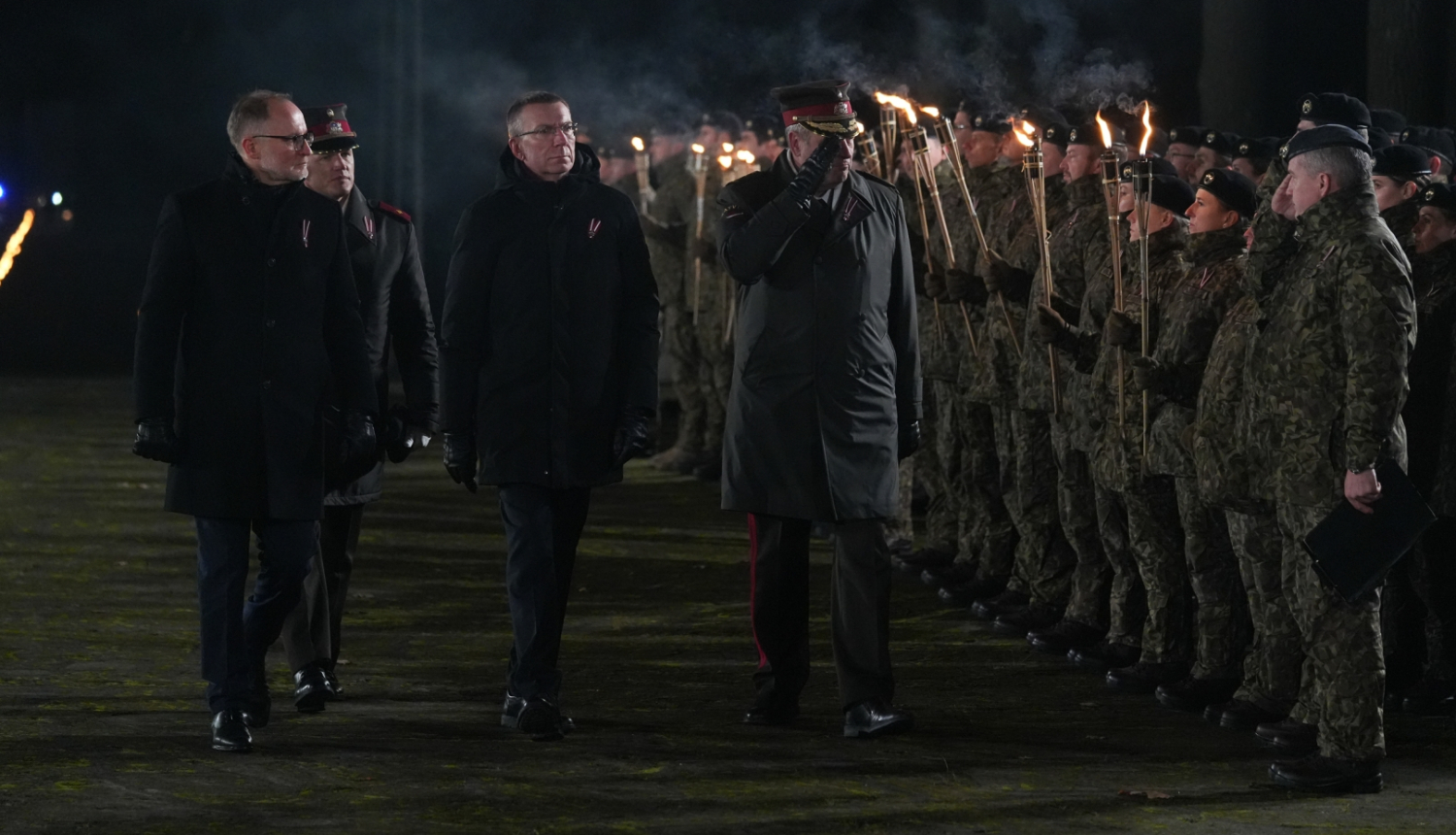 11.11.2024. Valsts prezidenta Edgara Rinkēviča dalība Neatkarības kara vakara jundā Rīgas Brāļu kapos