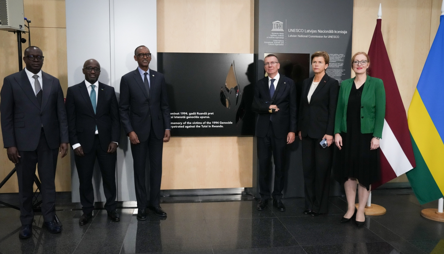 02.10.2024. Valsts prezidenta Edgara Rinkēviča un Ruandas Republikas prezidenta Pola Kagames dalība piemiņas plāksnes atklāšanā, kas veltīta 1994. gadā Ruandā notikušā genocīda pret tutsi upuru piemiņai