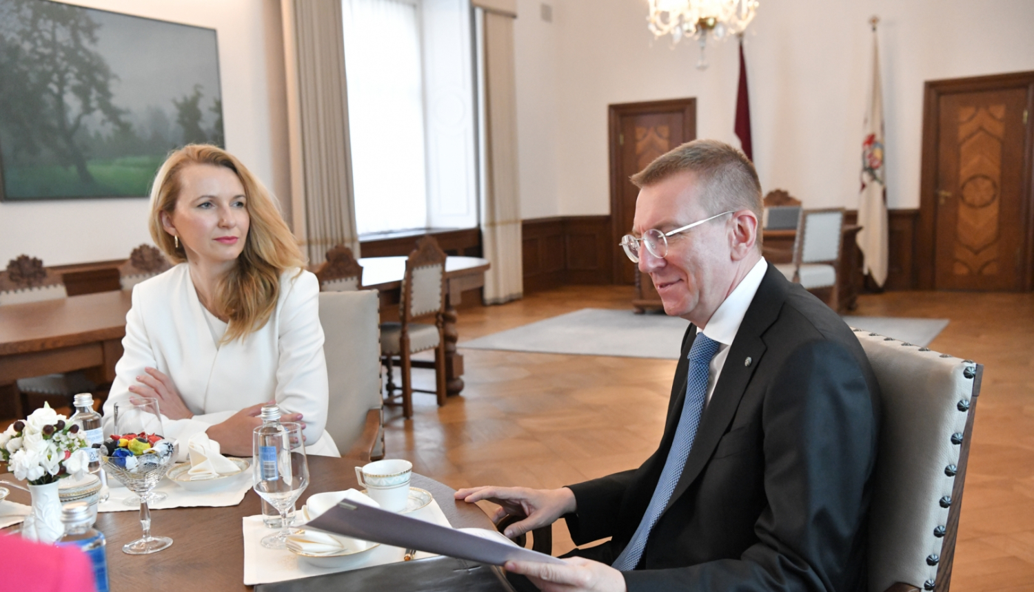 25.07.2023. Valsts prezidents Edgars Rinkēvičs tiekas ar tieslietu ministri Inesi Lībiņu-Egneri