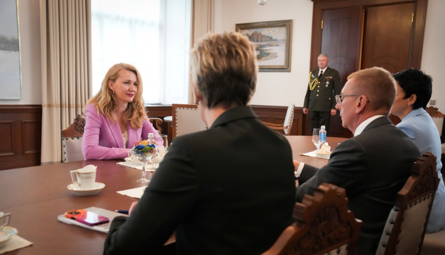 19.08.2024. Valsts prezidenta Edgara Rinkēviča tikšanās ar tieslietu ministri Inesi Lībiņu-Egneri