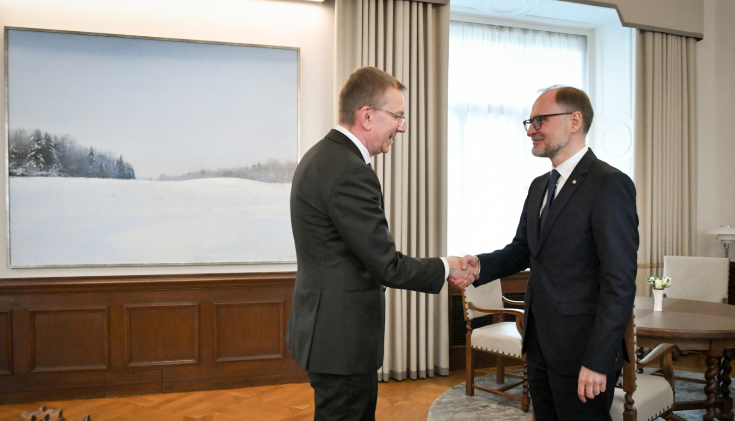 09.10.2023. Valsts prezidenta Edgara Rinkēviča tikšanās ar aizsardzības ministru Andri Sprūdu