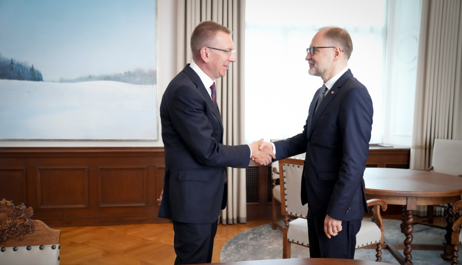 01.07.2024.Valsts prezidenta Edgara Rinkēviča tikšanās ar aizsardzības ministru Andri Sprūdu