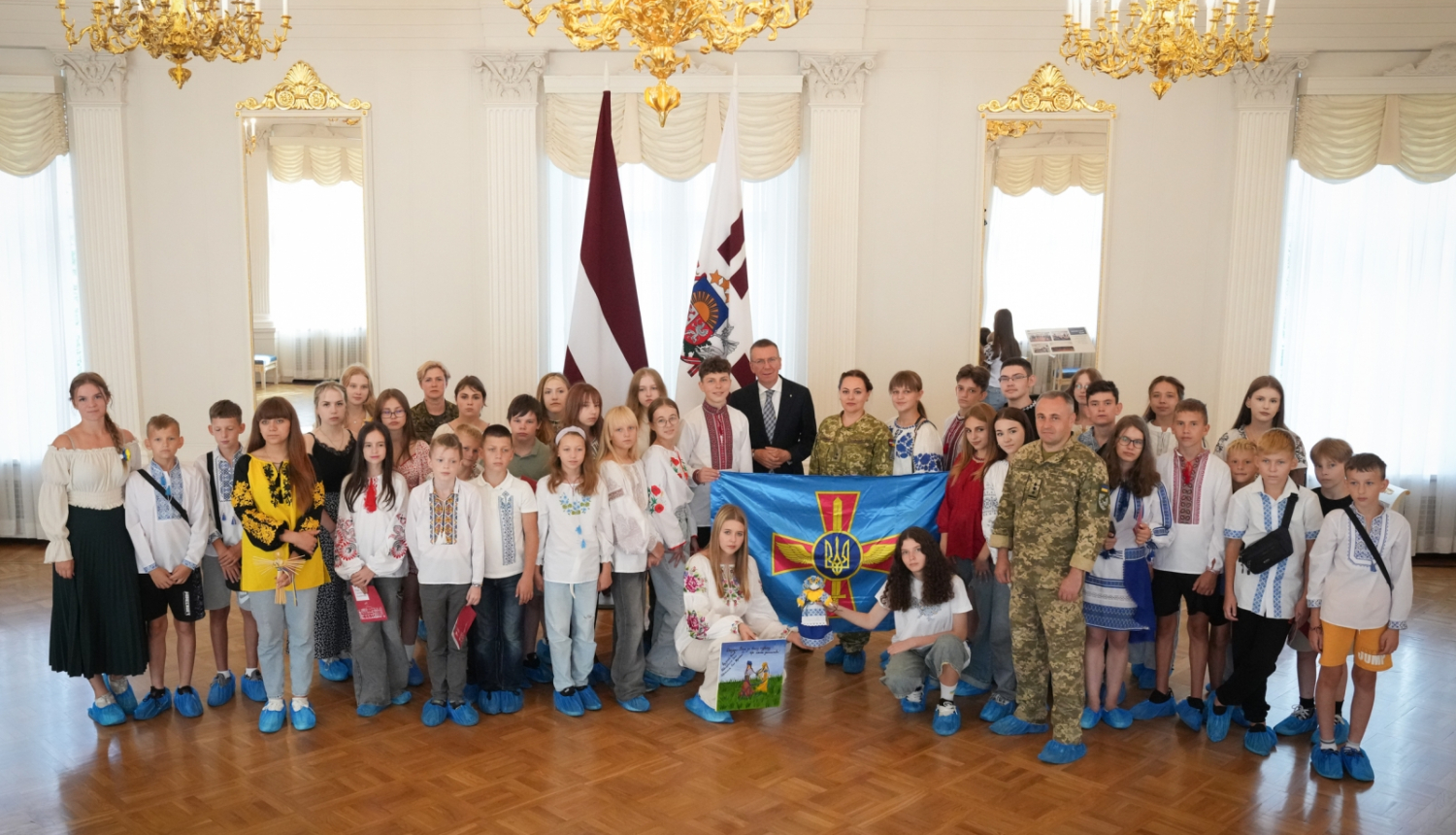 Valsts prezidenta Edgara Rinkēviča tikšanās Rīgas pilī ar Ukrainas Gaisa spēku karavīru bērniem