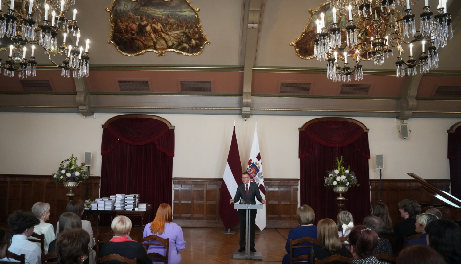 13.06.2024. Valsts prezidenta Edgara Rinkēviča dalība skolēnu projekta darbu konkursa “Vēsture ap mums” laureātu apbalvošanas ceremonijā