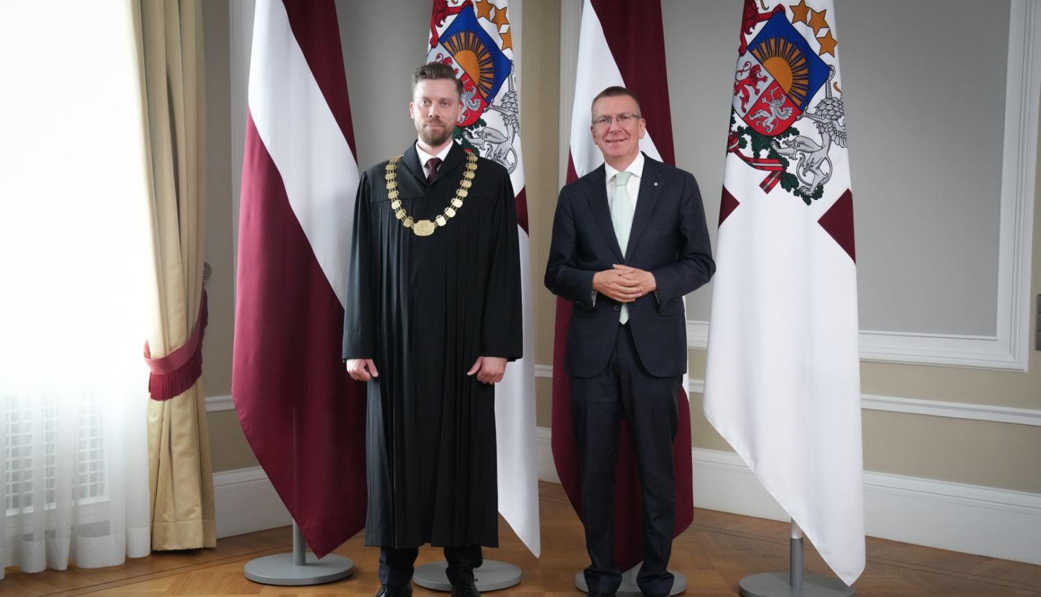 Valsts prezidentam tiesneša zvērestu dod Rīgas pilsētas tiesas tiesnesis Matīss Vingris