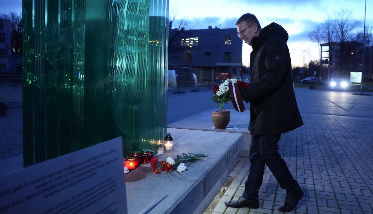 21.11.2024. Valsts prezidents Edgars Rinkēvičs apmeklē Zolitūdes traģēdijas vietu