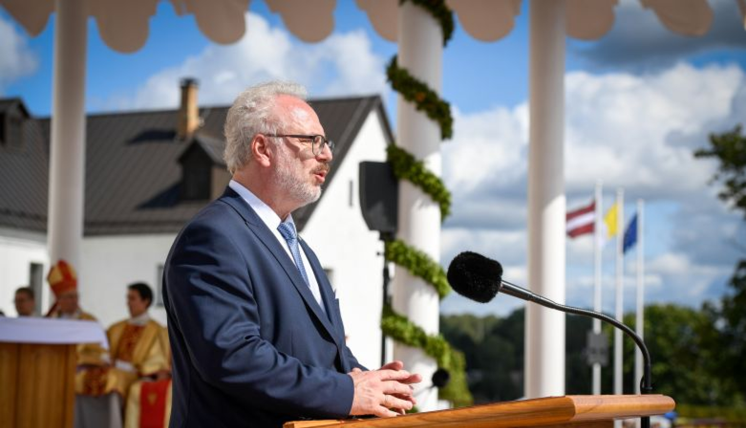 Valsts prezidenta Egila Levita uzruna Vissvētākās Jaunavas Marijas debesīs uzņemšanas svētkos Aglonā