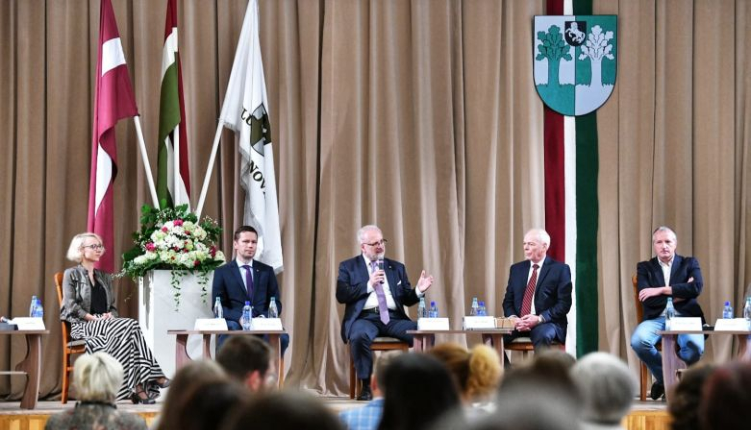 Valsts prezidents: demokrātiskai valstij ir svarīgi, ka iedzīvotāji jūtas atbildīgi par valsts attīstību un uzlabošanu