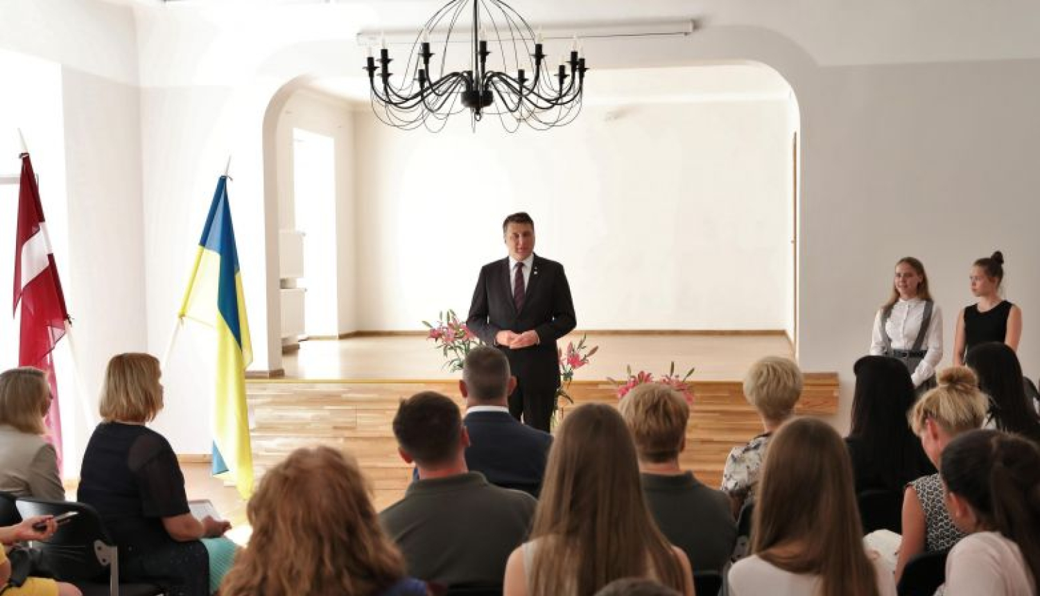 Valsts prezidents Saldus reģionālās vizītes laikā atklāj nometni Ukrainas karavīru bērniem