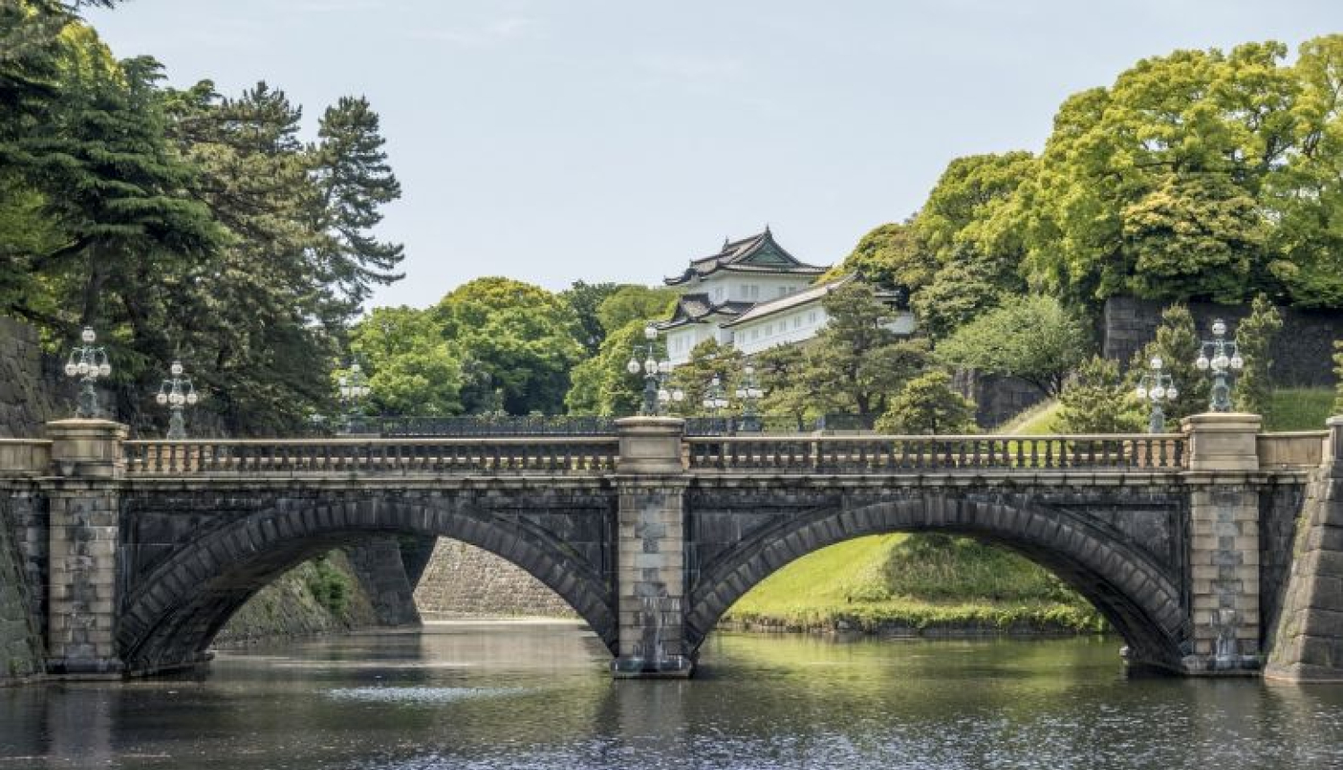 Valsts prezidents piedalīsies imperatora svinīgajā kronēšanas ceremonijā Japānā