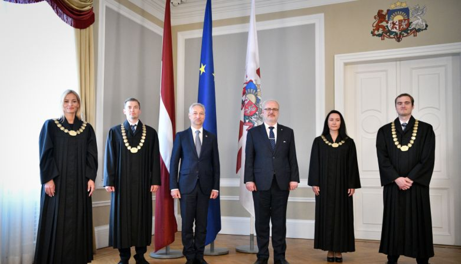 Rīgas pilī tiesneša solījumu Valsts prezidentam dod tiesneši Sanita Babre, Edgars Biezais, Inga Serafimova un Dainis Slišāns