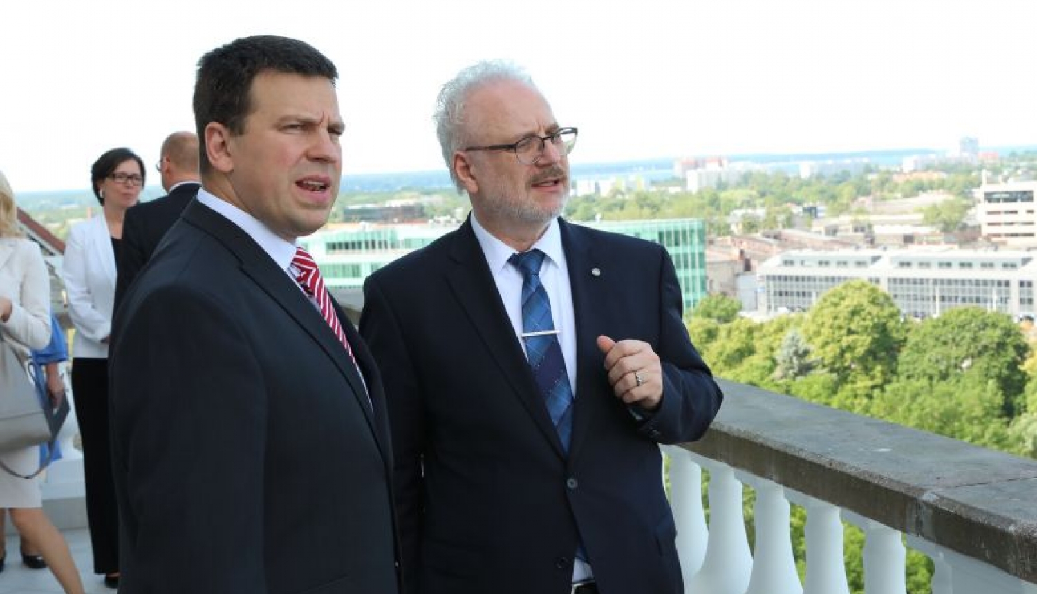 Valsts prezidents un Igaunijas premjers pārrunā iespēju veidot kopīgus digitālos pakalpojumus iedzīvotājiem