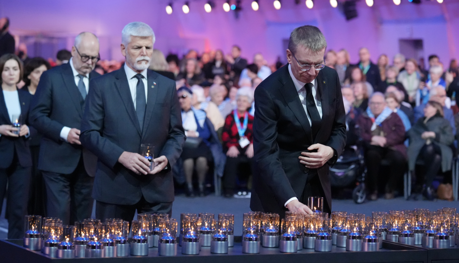 Valsts prezidents godina holokausta upuru piemiņu