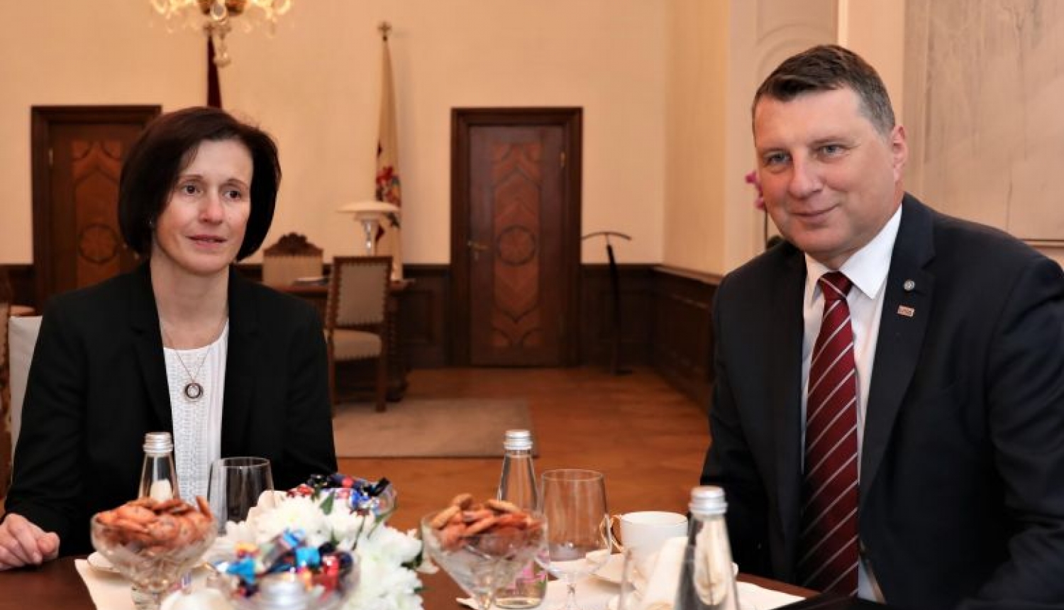 Valsts prezidents: efektīvai ēnu ekonomikas apkarošanai izšķiroša kontrolējošo iestāžu un nozaru sadarbība