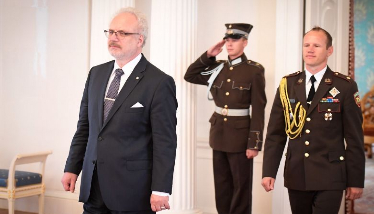 Valsts prezidents akreditē ārvalstu vēstniekus Latvijā Valsts prezidents akreditē ārvalstu vēstniekus Latvijā