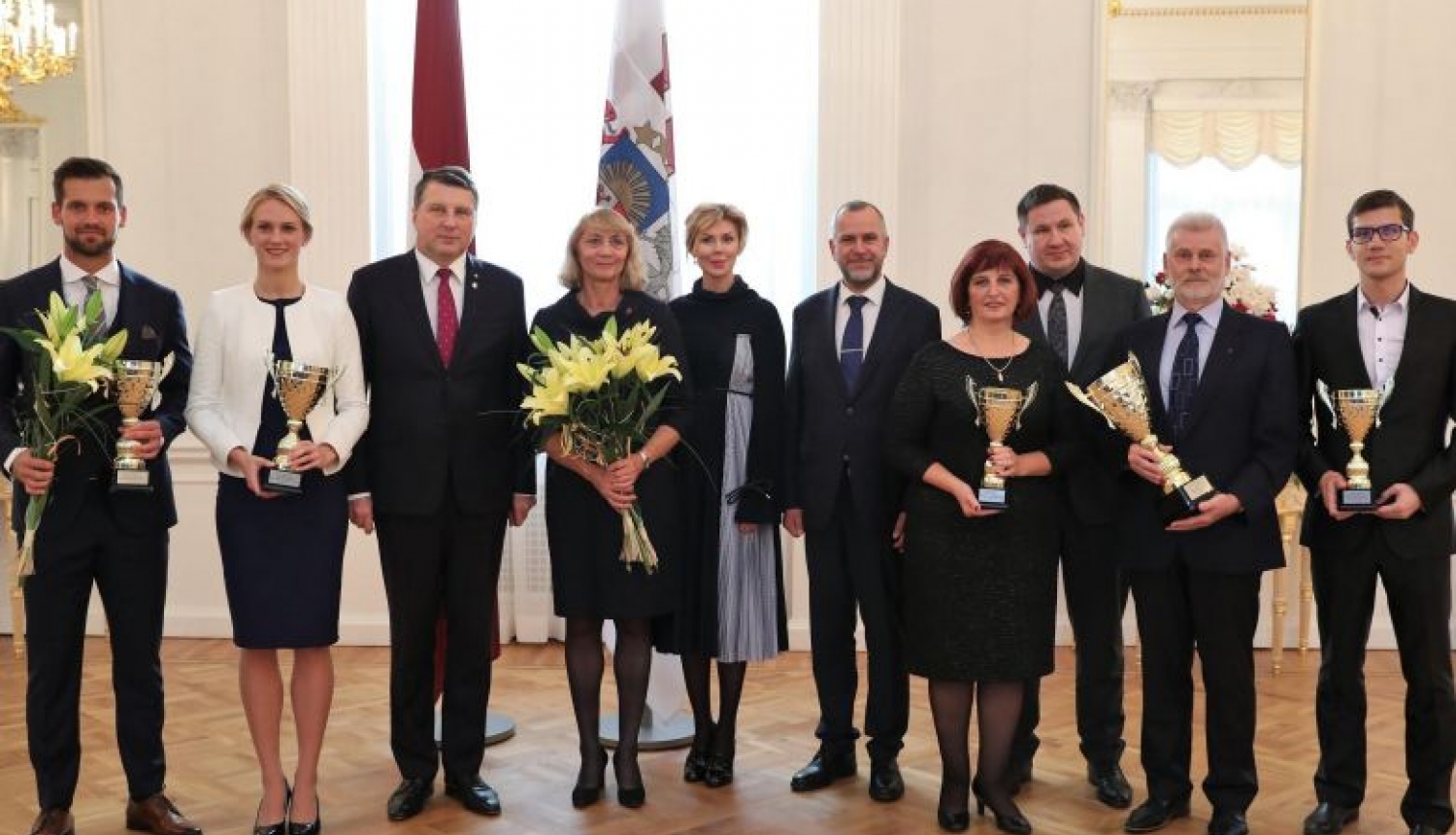 Rīgas pilī sveic Valsts prezidenta balvas vieglatlētikā ieguvējus