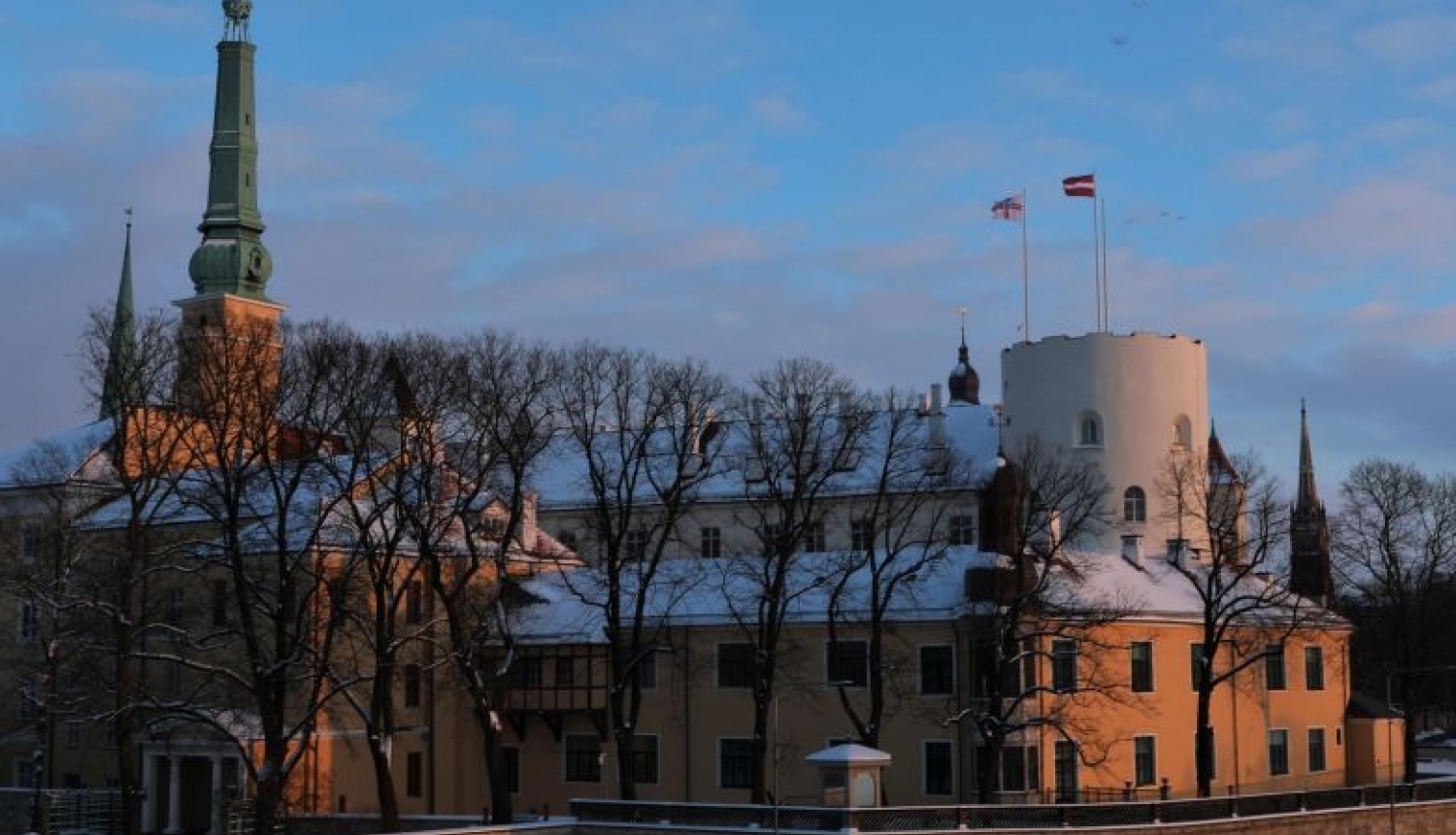 Aicinām skolēnus Ēnu dienā iepazīt Valsts prezidenta darbu