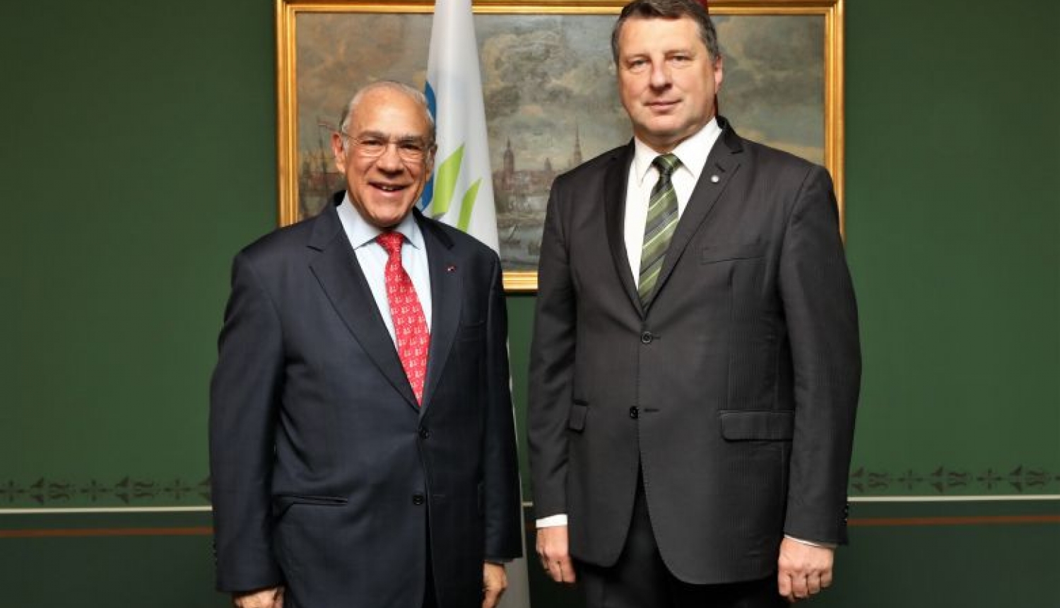 Valsts prezidents Rīgas pilī tiekas ar OECD ģenerālsekretāru