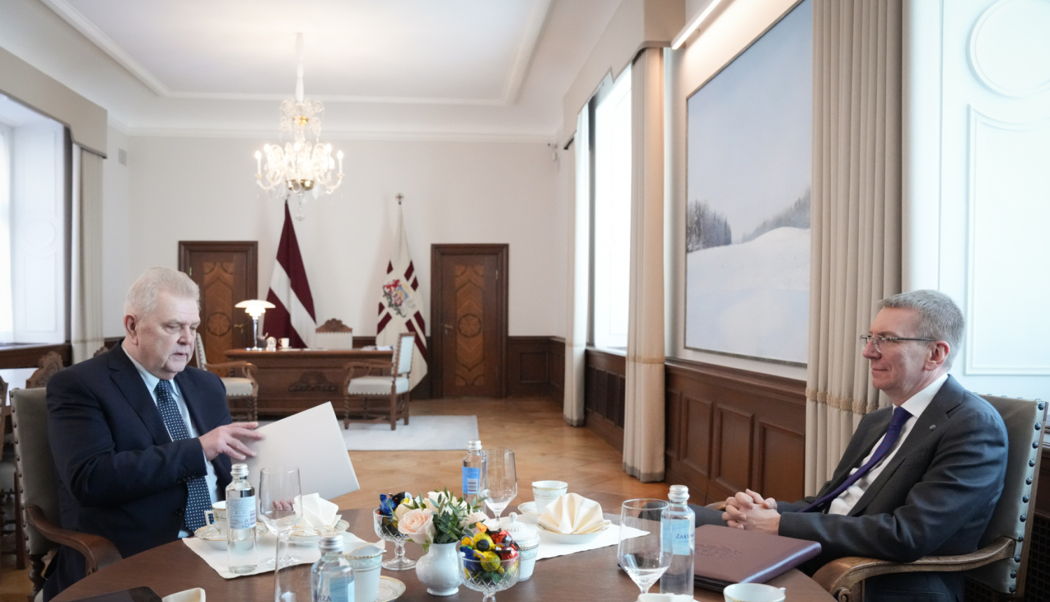 Valsts prezidents tiekas ar Saeimas Sociālo lietu komisijas priekšsēdētāju Andri Bērziņu