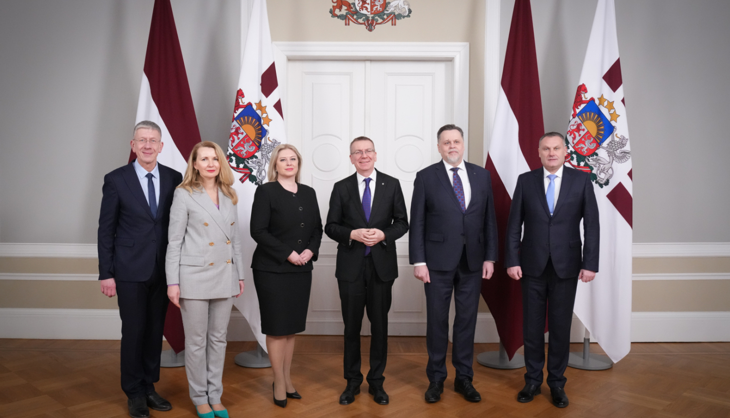 Valsts prezidenta tikšanās ar Satversmes tiesas priekšsēdētāju I. Kucinu, Augstākās tiesas priekšsēdētāju A. Strupišu, tieslietu ministri I. Lībiņu-Egneri, Saeimas Juridiskās komisijas priekšsēdētāju A. Judinu un ģenerālprokuroru J. Stukānu.