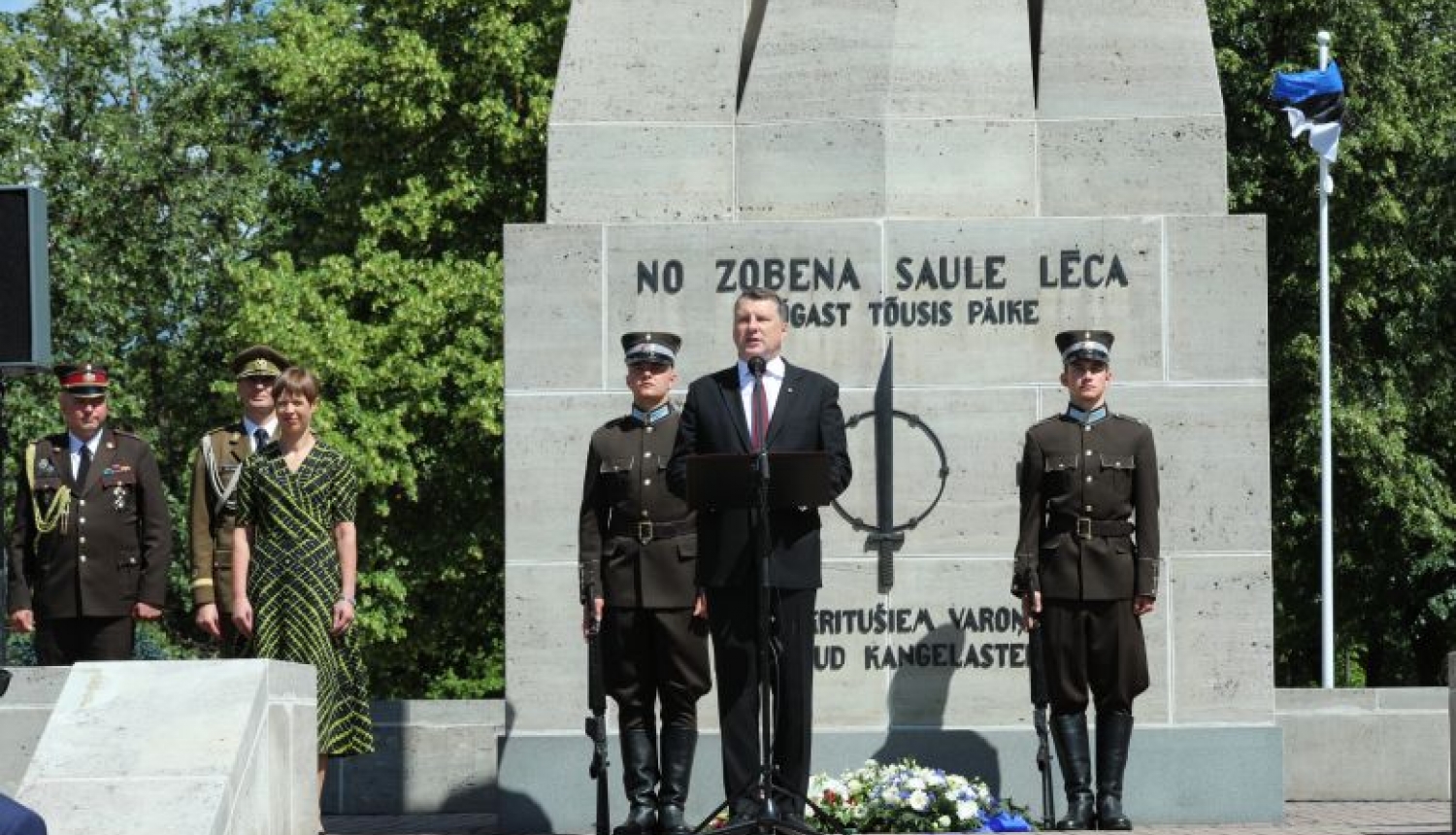 Valsts prezidenta Raimonda Vējoņa uzruna pie Uzvaras pieminekļa Cēsīs