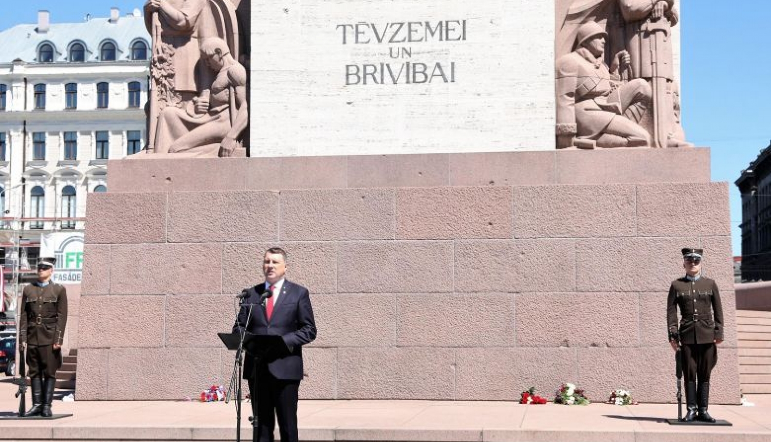 Valsts prezidenta Raimonda Vējoņa uzruna Komunistiskās genocīda upuru piemiņas dienas pasākumā pie Brīvības pieminekļa