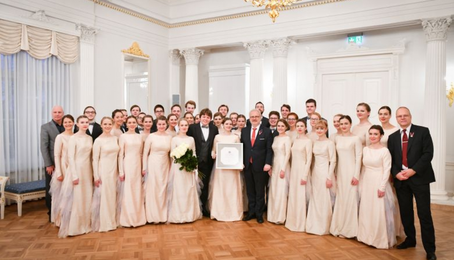 Valsts prezidenta Egila Levita uzruna jauniešu korim “Kamēr…” par trīsreiz iegūto Eiropas kormūzikas balvu Grand Prix