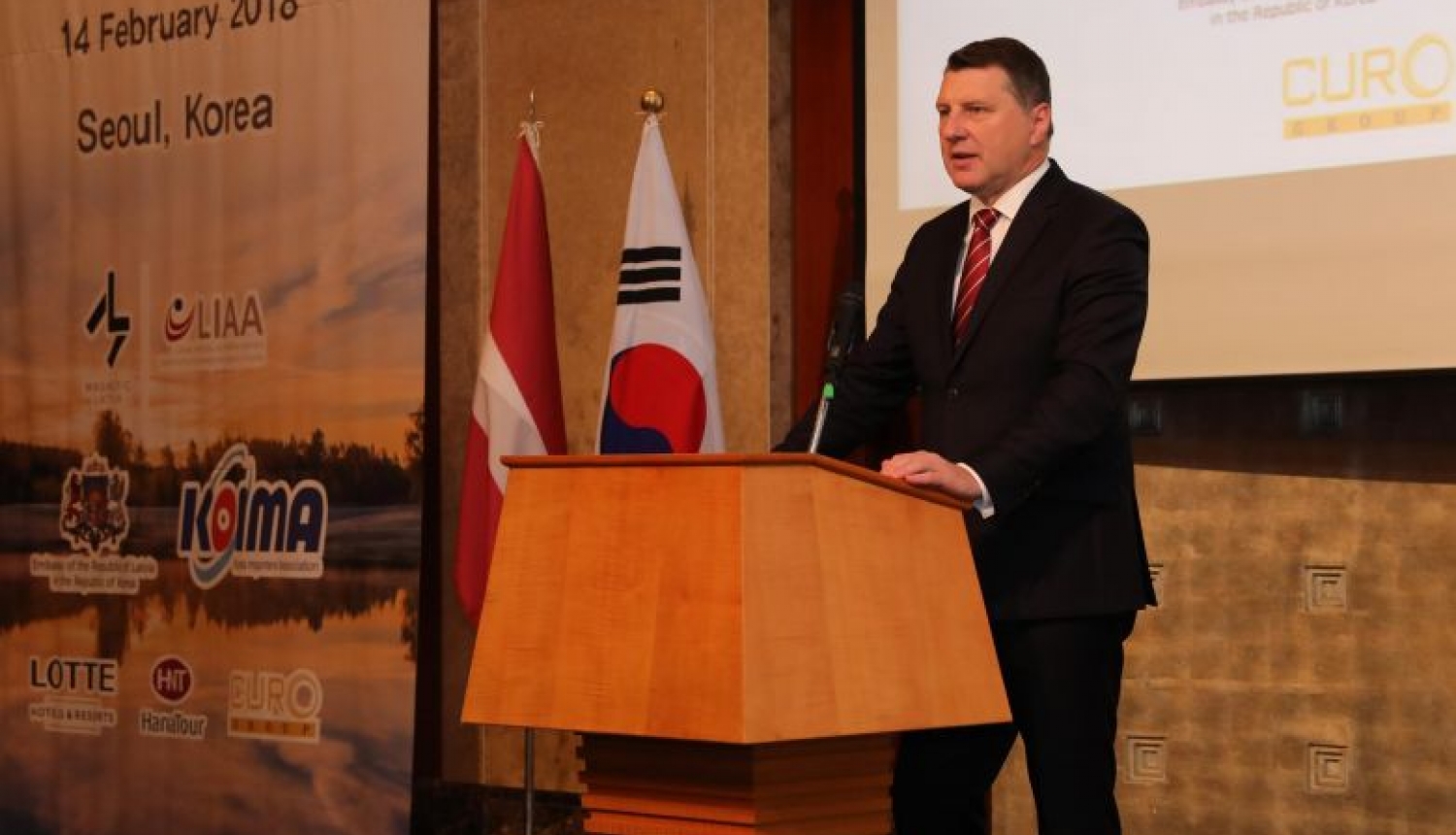 Valsts prezidents Seulā atklāj pirmo Latvijas – Dienvidkorejas biznesa forumu