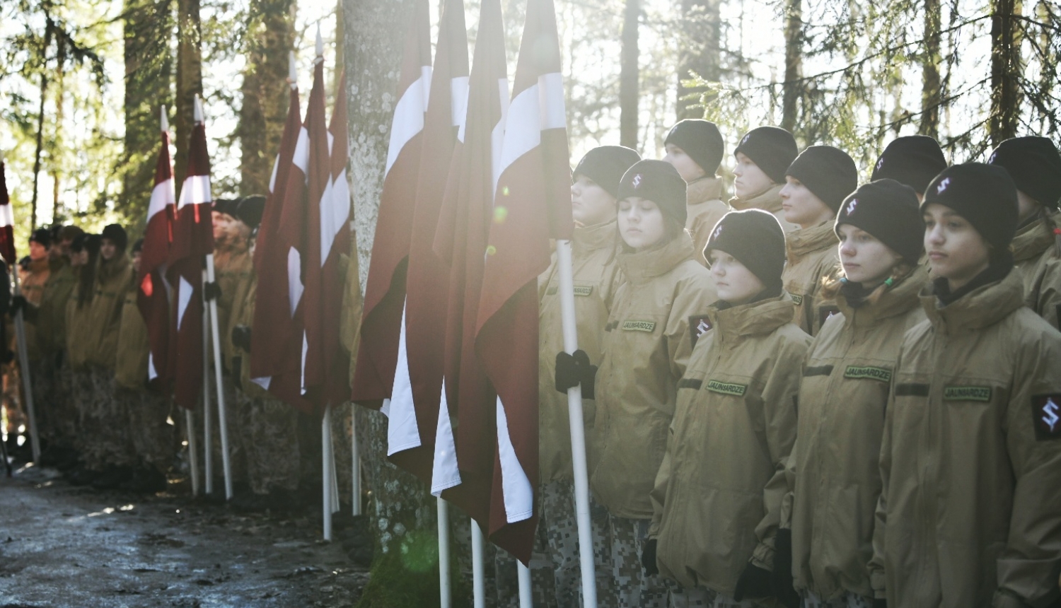 Jaunsardze 2022. gada martā Stompaku purvā. 