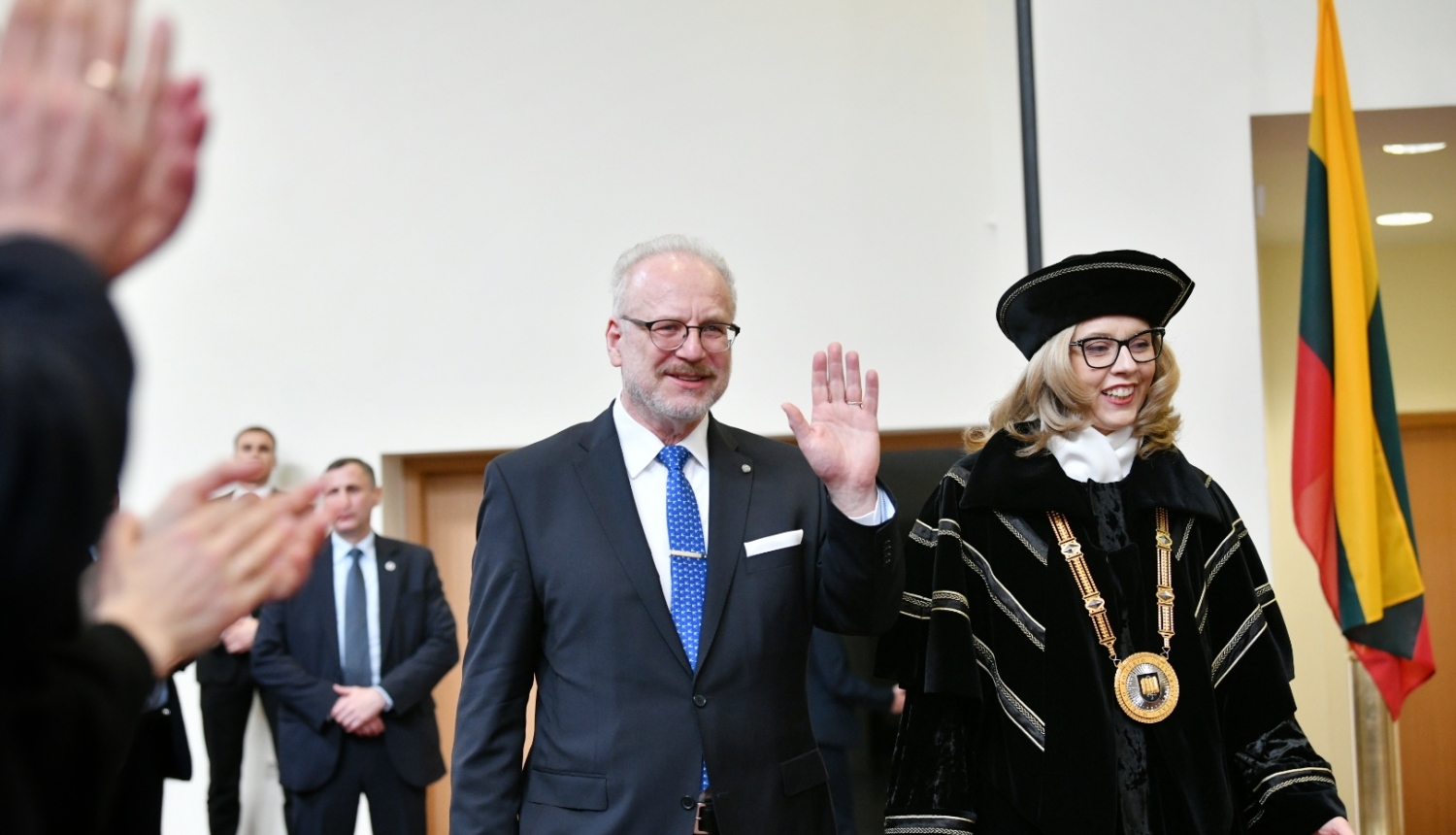 Valsts prezidents saņem Mīkola Romera Universitātes goda doktora grādu